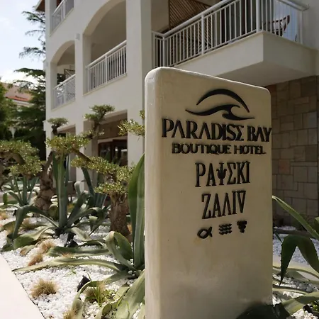 Szálloda Paradise Bay 3*