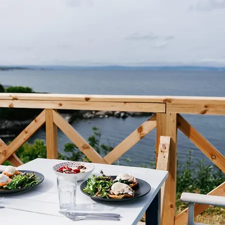 Paradise Bay Szálloda 3*