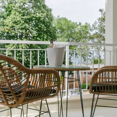 Paradise Bay فندق