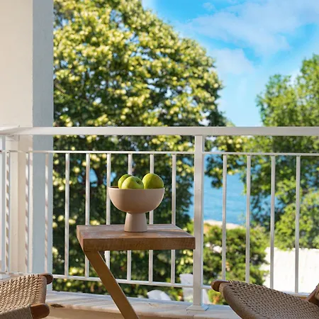 Paradise Bay سوزوبول