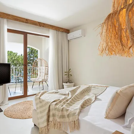 Paradise Bay Hotel 3*