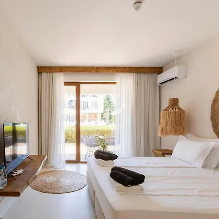 فندق Paradise Bay سوزوبول